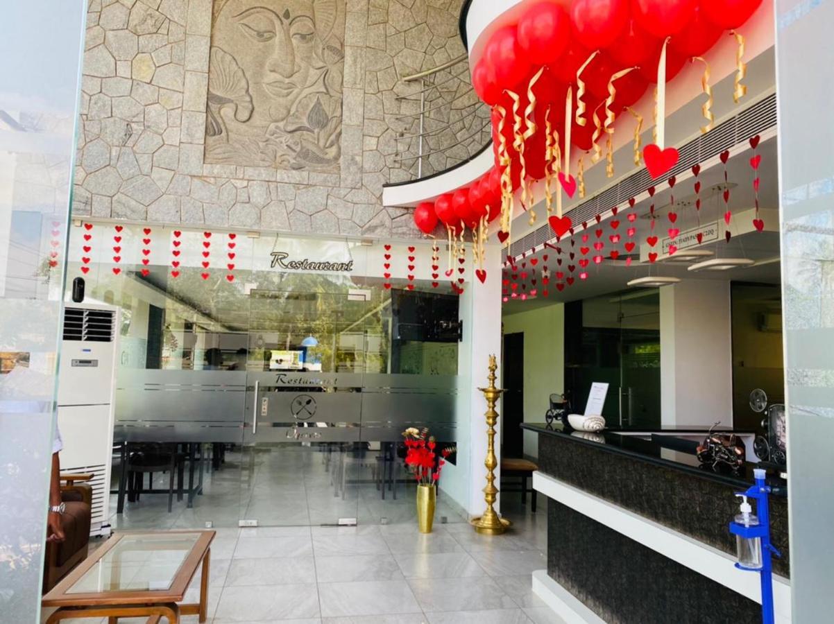 ไวท์ เพิร์ล เรซิเดนซี Hotel ปอนดิเชอรี ภายนอก รูปภาพ